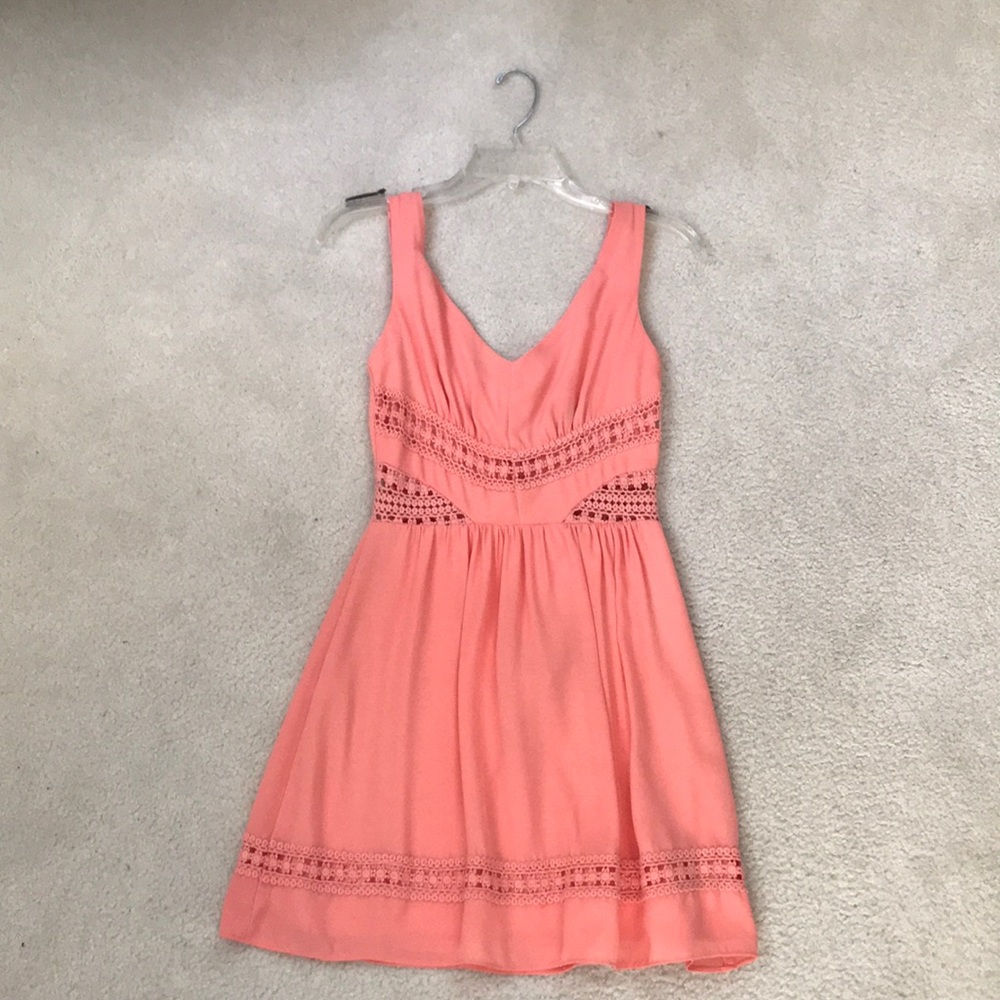 B. Darlin Dress- Coral